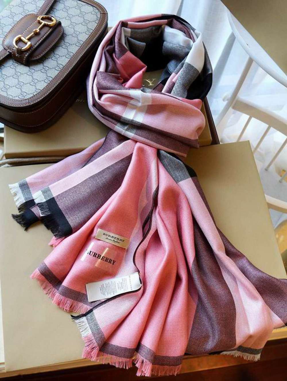Bv*b*rry Scarf